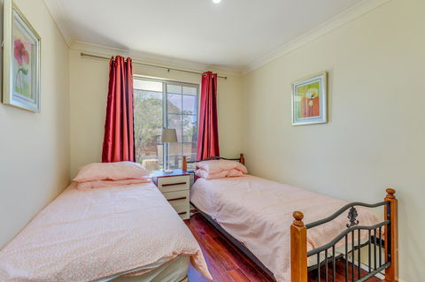 Brilliant, Neat, Convenient, Family-friendly House - Sydney 4u 10