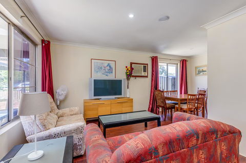 Brilliant, Neat, Convenient, Family-friendly House - Sydney 4u 0
