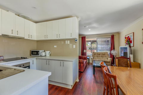 Brilliant, Neat, Convenient, Family-friendly House - Sydney 4u 4