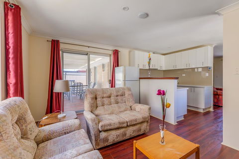 Brilliant, Neat, Convenient, Family-friendly House - Sydney 4u 7