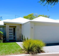 Contemporary Cove - Quindalup - Sydney 4u