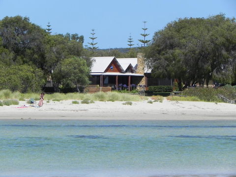 Beach House Dunsborough - Sydney 4u 0