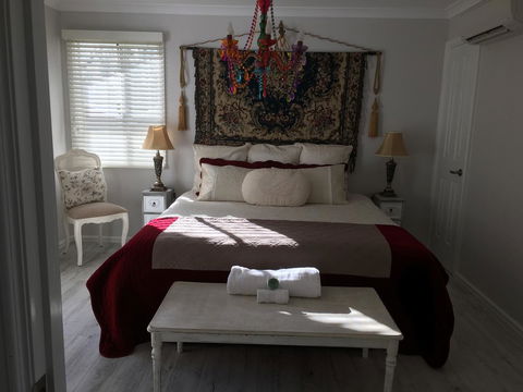 Applegate Lane Chalet - Sydney 4u 7