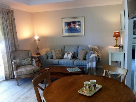 Applegate Lane Chalet - Sydney 4u 11