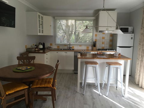 Applegate Lane Chalet - Sydney 4u 12