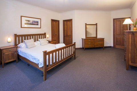 53 Martina Drive - Sydney 4u 19