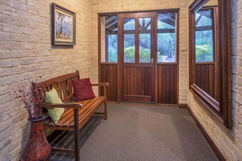 53 Martina Drive - Sydney 4u 28