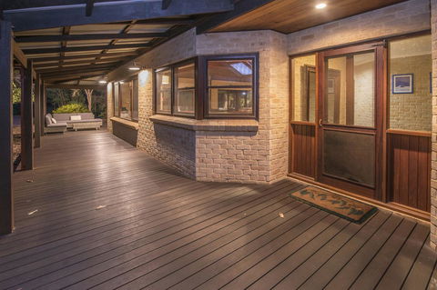 53 Martina Drive - Sydney 4u 5