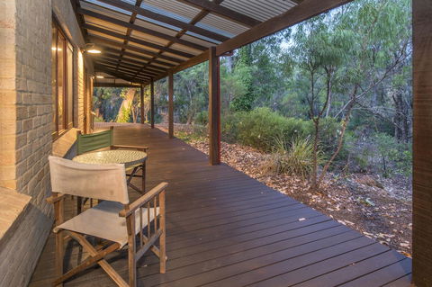 53 Martina Drive - Sydney 4u 11