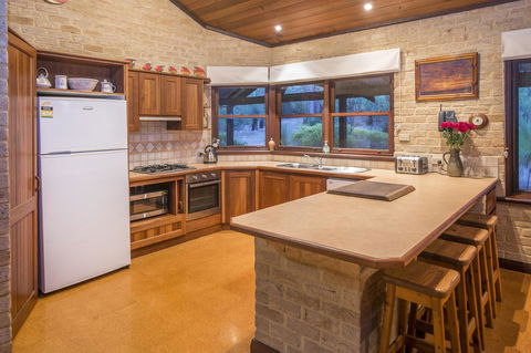 53 Martina Drive - Sydney 4u 17