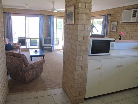 Kalbarri Riverfront Unit - Sydney 4u 15