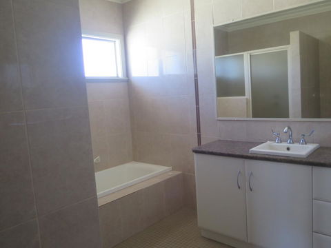 Kalbarri Riverfront Unit - Sydney 4u 11