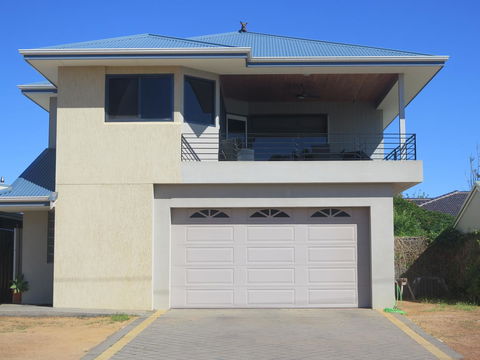 Kalbarri Riverfront Unit - Sydney 4u 3