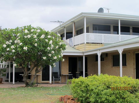 Kalbarri Riverfront Unit - Sydney 4u 2