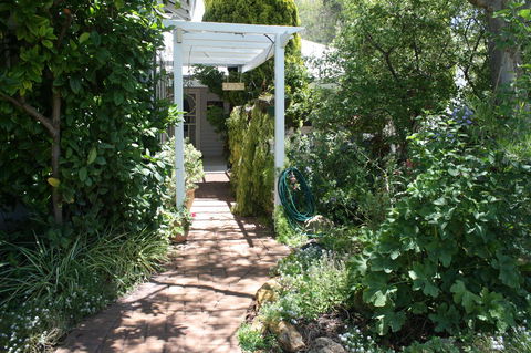 Jacaranda Guest House - Accommodation Sydney 39