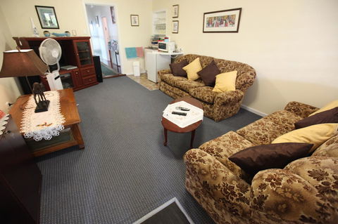 Jacaranda Guest House - Accommodation Sydney 8