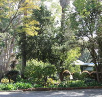 Two sisters Chalets - Sydney 4u