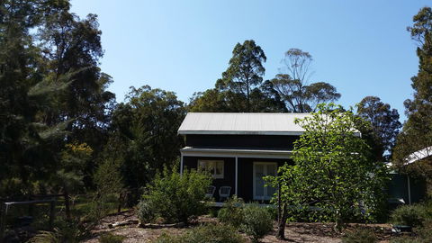 Di's Cabin In Dwellingup - Sydney 4u 3