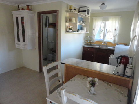 Di's Cabin In Dwellingup - Sydney 4u 19