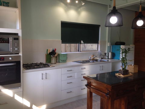 Dunsborough Barn Stay - Sydney 4u 6