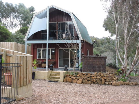 Dunsborough Barn Stay - Sydney 4u 1