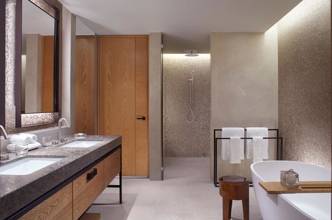 The Ritz-Carlton, Perth - Sydney 4u 8