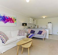 SEA BREEZE  between Cottesloe Beach  Swan River - Sydney 4u