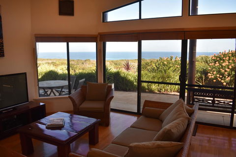 Redgate Beach Escape - Sydney 4u 1