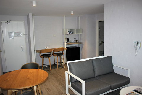 Atrium Hotel Mandurah - Sydney Resort 12