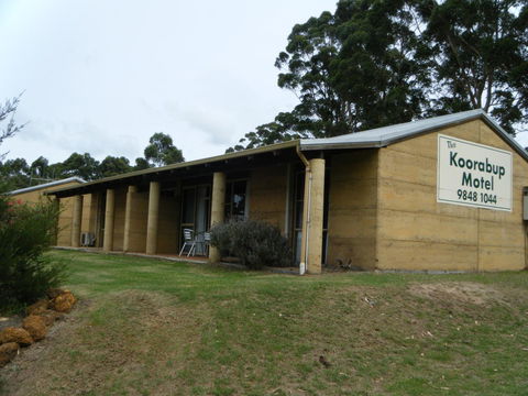 The Koorabup Motel - Sydney 4u 7
