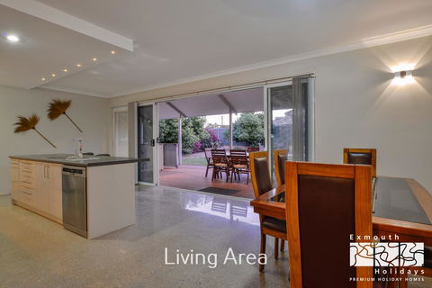 13 Learmonth Street - Close To Town Centre - Sydney 4u 5