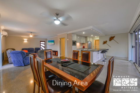 13 Learmonth Street - Close To Town Centre - Sydney 4u 6