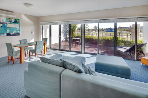 Seashells Mandurah - Accommodation Sydney 9