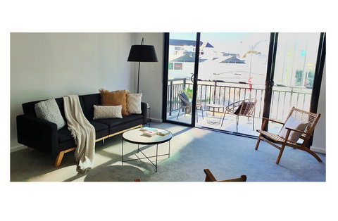 Stylish 1BDR Unit In The Heart Of Subiaco - Accommodation Sydney 0