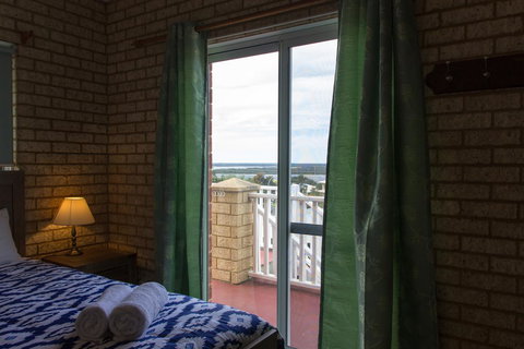 Baywatch Retreat Augusta - Accommodation Sydney 7