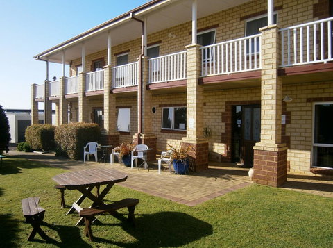 Baywatch Retreat Augusta - Accommodation Sydney 0