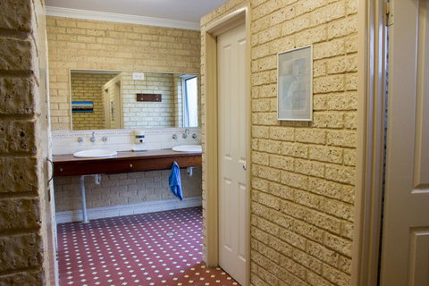 Baywatch Retreat Augusta - Accommodation Sydney 22