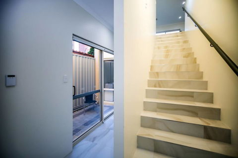 VIP Stays - Villa De Burswood Luxury 3BR Suite W/ King Bed FREE WIFI - Sydney 4u 10