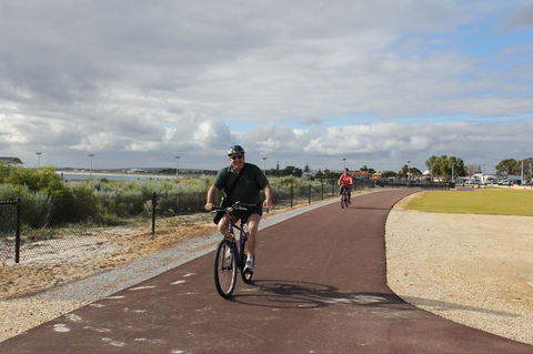 Jurien Beachfront Holiday Units - Sydney 4u 20