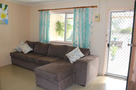 Jurien Beachfront Holiday Units - Sydney 4u 7