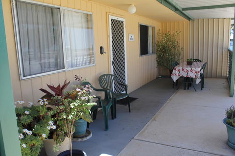 Jurien Beachfront Holiday Units - Sydney 4u 2