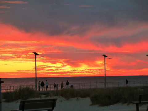 Jurien Beachfront Holiday Units - Sydney 4u 32