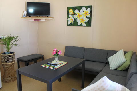 Jurien Beachfront Holiday Units - Sydney 4u 3