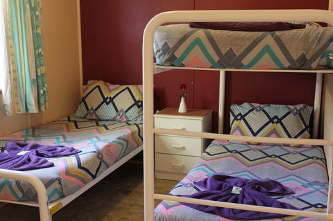 Jurien Beachfront Holiday Units - Sydney 4u 16