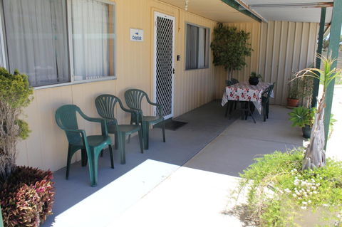 Jurien Beachfront Holiday Units - Sydney 4u 0