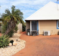 Osprey Holiday Village Unit 213/1 Bedroom - Spa bath king size bed perfect for any couple - Sydney 4u