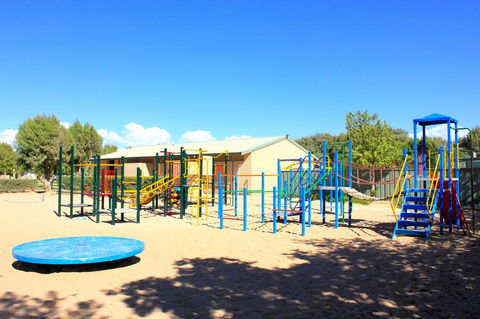 Ningaloo Coral Bay â€“ Bayview - Sydney 4u 12