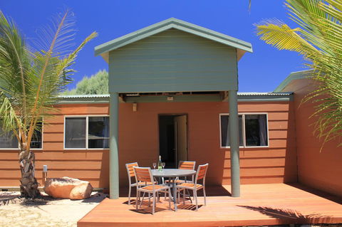 Ningaloo Coral Bay â€“ Bayview - Sydney 4u 28