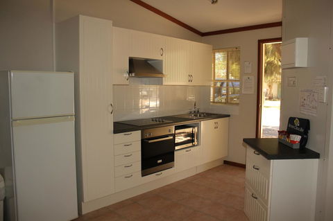 Ningaloo Coral Bay â€“ Bayview - Sydney 4u 0