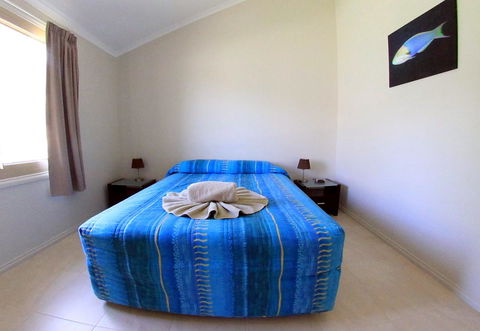 Ningaloo Coral Bay â€“ Bayview - Sydney 4u 22
